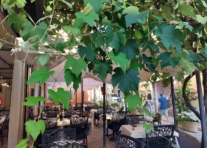 Chiesa 3* لاتيزي