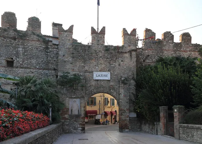 Chiesa بيت ضيافة